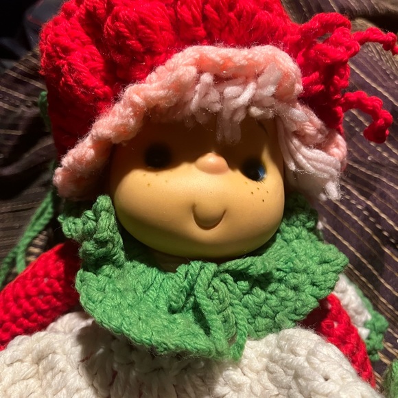 Vintage hand crocheted strawberry short cake doll - Picture 3 of 4